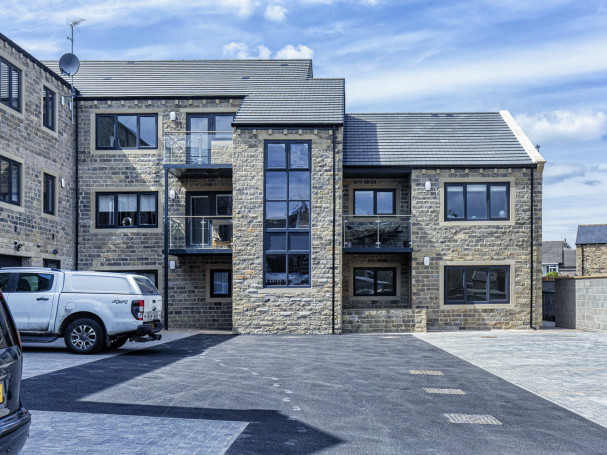 New apartment to let at 1 Degree West in Honley with rear car parking 