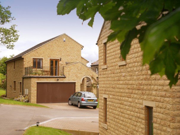 Individually designed 4/5 bedroom home in Meltham, Holmfirth.