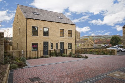 Bradshaw Gardens, Honley