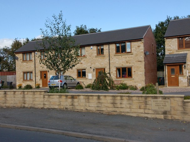 Six cottage style properties situated in Penistone. Six cottage style properties situated in Penistone.