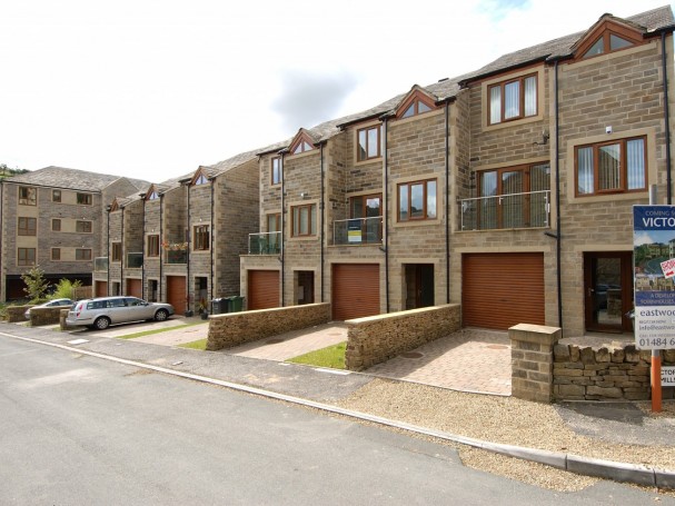 Victoria Court, Holmfirth - townhouses