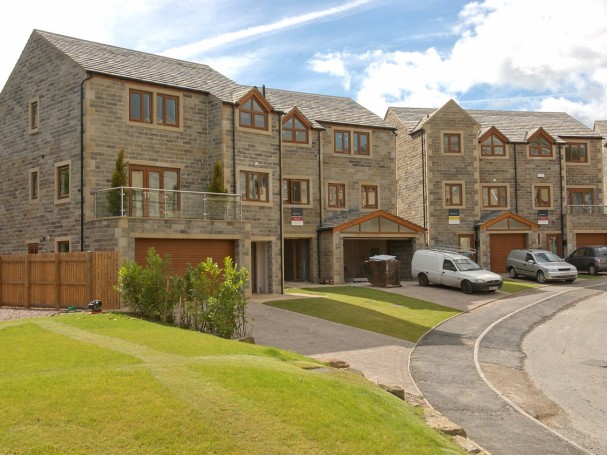 Victoria Court, Holmfirth - detached properties