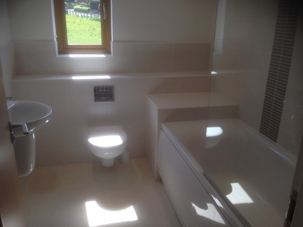 Main bathroom. Main bathroom.