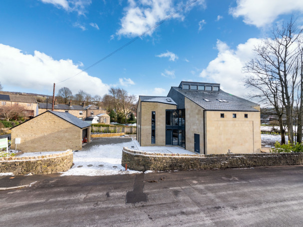 Gynn Lane, luxurious development in Honley