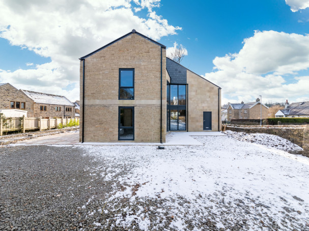 Gynn Lane, luxurious development in Honley