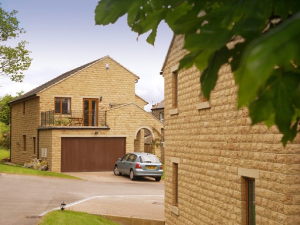 Individually designed 4/5 bedroom home in Meltham, Holmfirth. Individually designed 4/5 bedroom home in Meltham, Holmfirth.