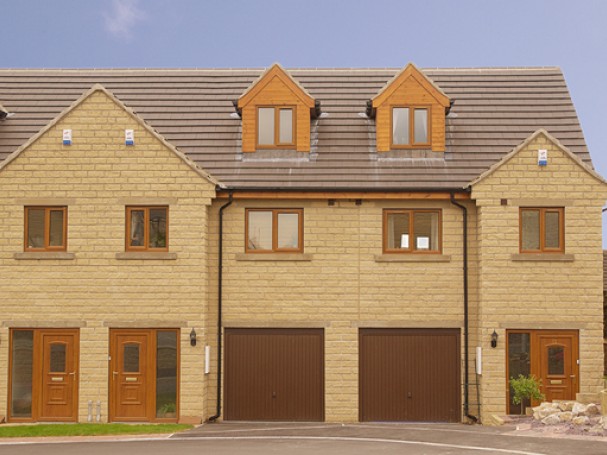 3 bedroom mews homes in village location of Thurgoland.